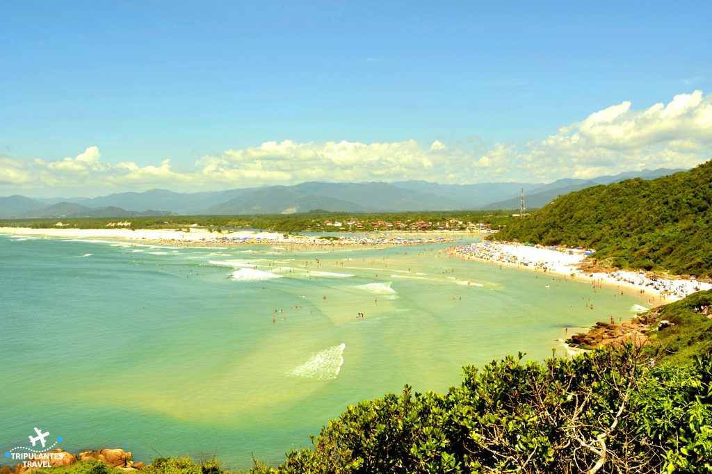 Vista para a prainha da Guarda do Embaú e a praia da Guarda do Embaú