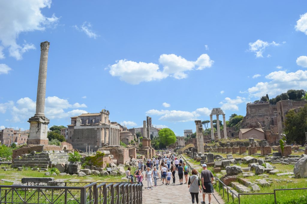 Fórum Romano passeio junto a visita ao Coliseu